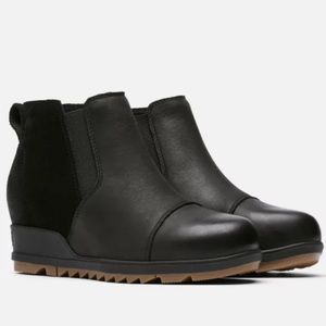 Sorel women’s Evie Pull-On bootie, black, SIZE 5- almost brand new!